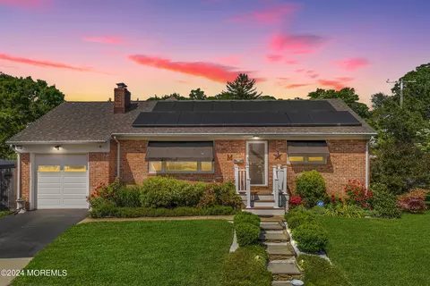 90 Asbury Ave, Atlantic Highlands, NJ 07716