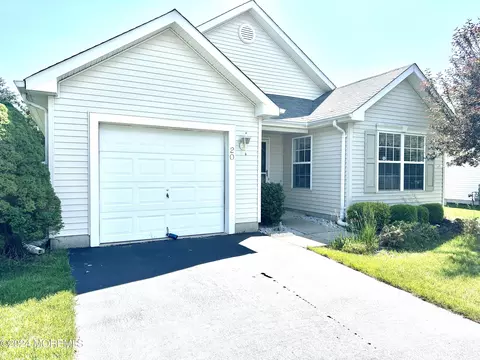 20 Clear Lake Rd, Whiting, NJ 08759