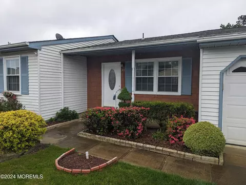53 Hartford Rd #73, Whiting, NJ 08759