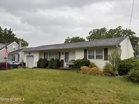 455 17th Ave, Brick, NJ 08724