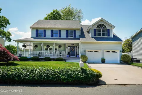 1417 Rogers Rd, Wall, NJ 07719
