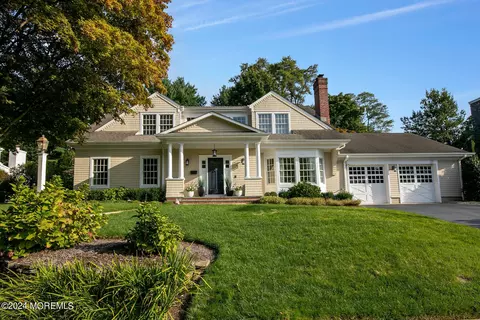 18 Hillcrest Rd, Fair Haven, NJ 07704