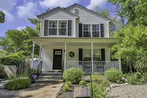26 12 Earl St, Red Bank, NJ 07701