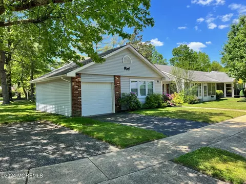 19 Cactus Dr # A, Lakewood, NJ 08701