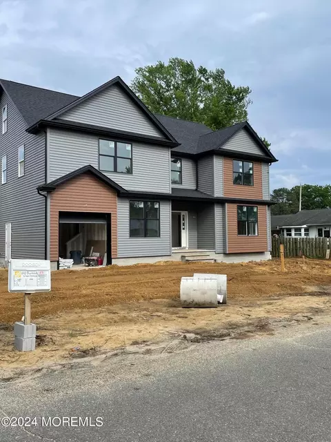 612 Burnside St, Toms River, NJ 08757