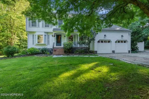 676 Locust Point Rd, Rumson, NJ 07760
