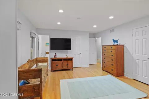 Bedroom - 676 Locust Point Rd, Rumson, NJ 07760 photo 5 of 7