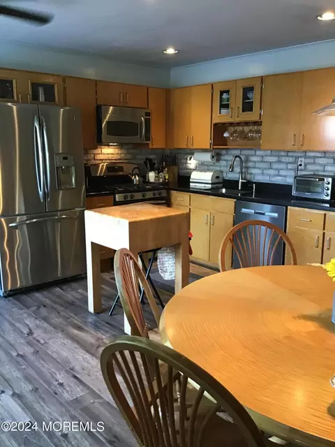 Kitchen - 2 5th Ave, Monroe, NJ 08831 photo 2 of 2