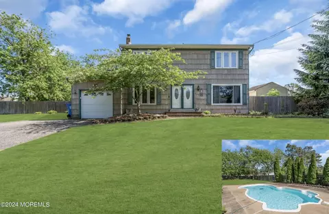 1616 7th Ave, Toms River, NJ 08757