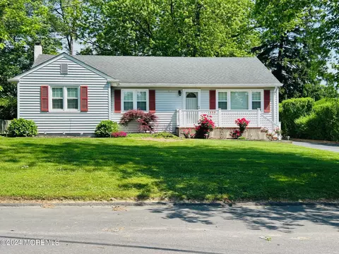 2402 Anne Ter, Wall, NJ 07719