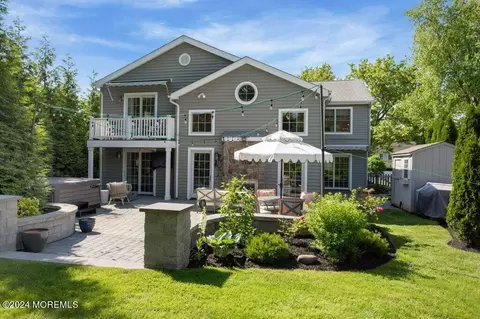3 Ruddy Ct, Little Silver, NJ 07739