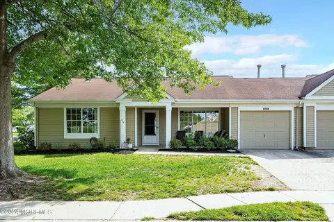 1101 Thornbury Ln # A, Manchester, NJ 08759