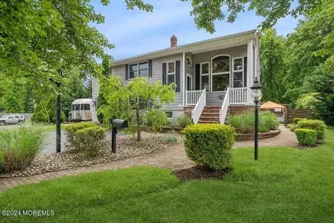 69 Lillian Pl, Red Bank, NJ 07701