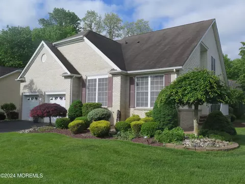 145 Scarborough Way, Marlboro, NJ 07746