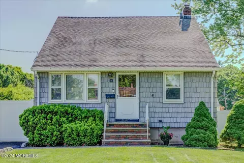 16 Princeton Ave, Colonia, NJ 07067