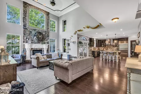 106 Kensington Dr, Galloway, NJ 08205