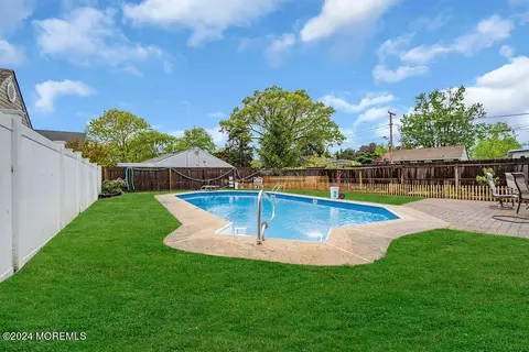 739 Pine Dr, Brick, NJ 08723