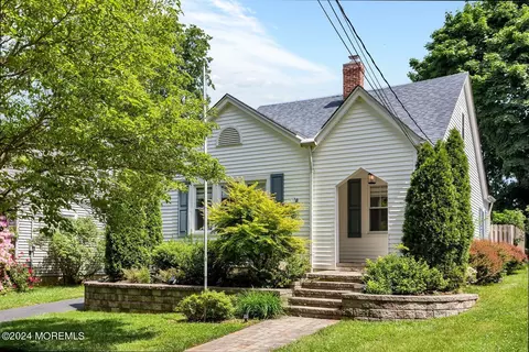 18 John St, Red Bank, NJ 07701