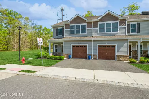 51 Rockingham Way, Manchester, NJ 08759