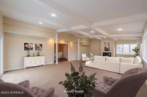 12 Montana Ave, Middletown, NJ 07748