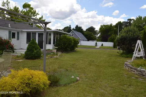 Exterior - 436 Cheyenne Dr, Waretown, NJ 08758 photo 8 of 17
