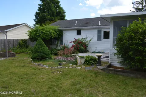 Exterior - 436 Cheyenne Dr, Waretown, NJ 08758 photo 6 of 17