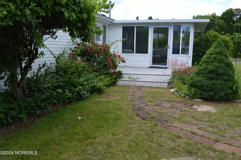 Exterior - 436 Cheyenne Dr, Waretown, NJ 08758 photo 12 of 17