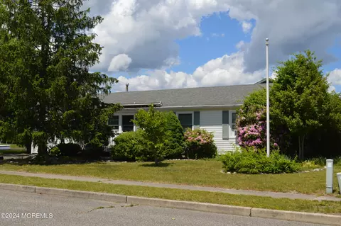 436 Cheyenne Dr, Waretown, NJ 08758
