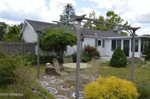 Exterior - 436 Cheyenne Dr, Waretown, NJ 08758 photo 7 of 17