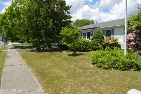 Exterior - 436 Cheyenne Dr, Waretown, NJ 08758 photo 15 of 17
