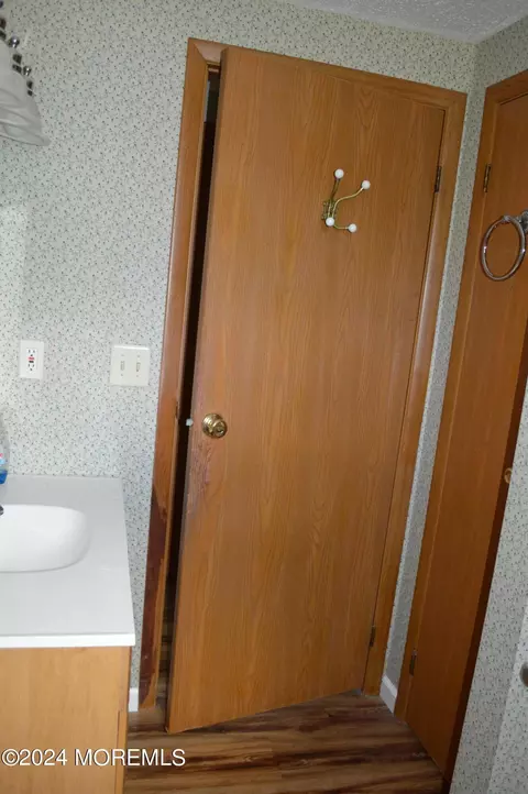 Bath - 436 Cheyenne Dr, Waretown, NJ 08758 photo 2 of 2