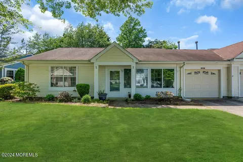 1116 Thornbury Ln # A, Manchester, NJ 08759