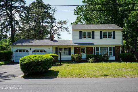 36 Glenmere Dr, Brick, NJ 08724