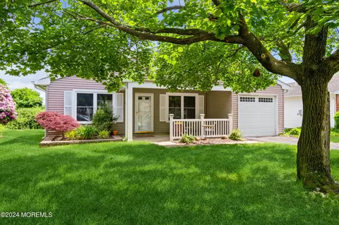 39 Nautilus Dr, Brick, NJ 08723