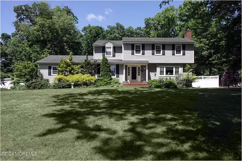 35 Hampton Dr, Freehold, NJ 07728
