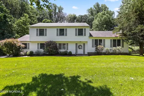 7 Ardmore Pl, Holmdel, NJ 07733