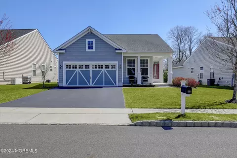 15 Lily Pond Ct, Howell, NJ 07731