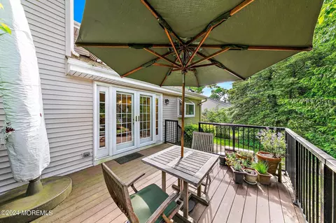 Exterior - 2 Hickory Ct #B, Brielle, NJ 08730 photo 3 of 7