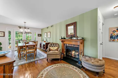 Dining - 2 Hickory Ct #B, Brielle, NJ 08730 photo 2 of 4
