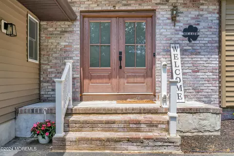 Exterior - 40 Pine Cone Ct, Tabernacle, NJ 08088 photo 2 of 6