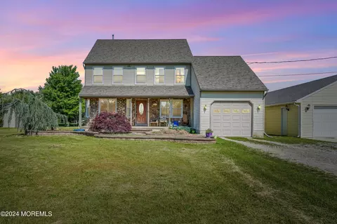 824 Bridgeton Ave, Deerfield, NJ 08332