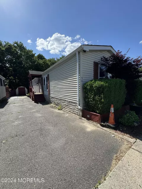 50 Seattle Slew Dr, Howell, NJ 07731