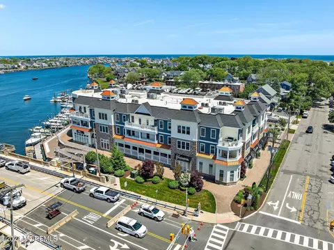 616 5th Ave # 202, Belmar, NJ 07719