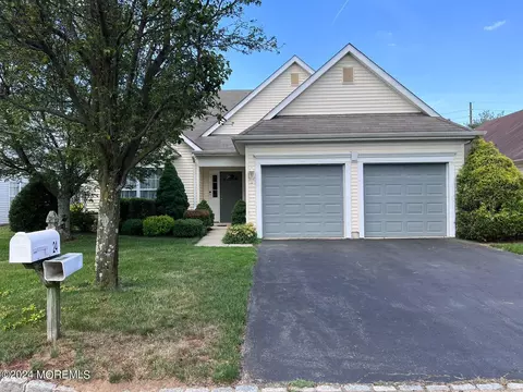 24 Ivy Hill Rd, Lakewood, NJ 08701