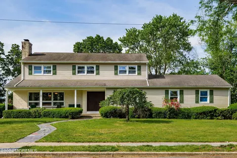 557 River Ter, Toms River, NJ 08755