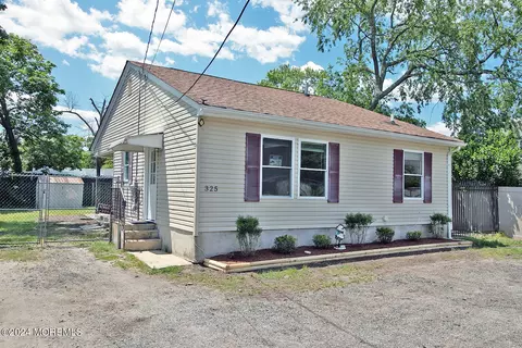 325 Hoffman Rd, Forked River, NJ 08731