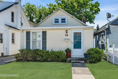 74 Seabreeze Way, Keansburg, NJ 07734