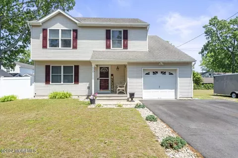 468 Sylvan Dr, Brick, NJ 08723