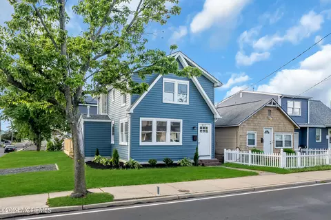 813 Florence Ave, Union Beach, NJ 07735