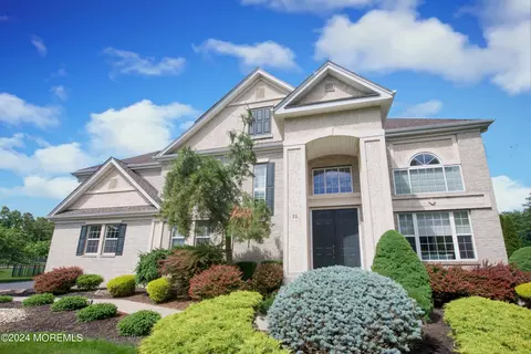 20 Fox Hollow Dr, Jackson, NJ 08527
